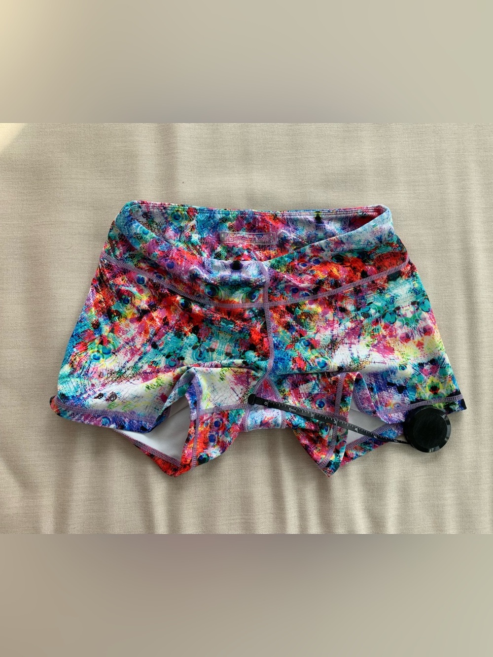 Born primitive peacock shorts
